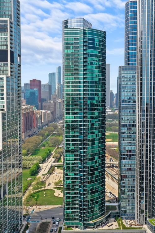 2403-1201 S Prairie Ave, Chicago, IL, 60605-3426 | Card Image