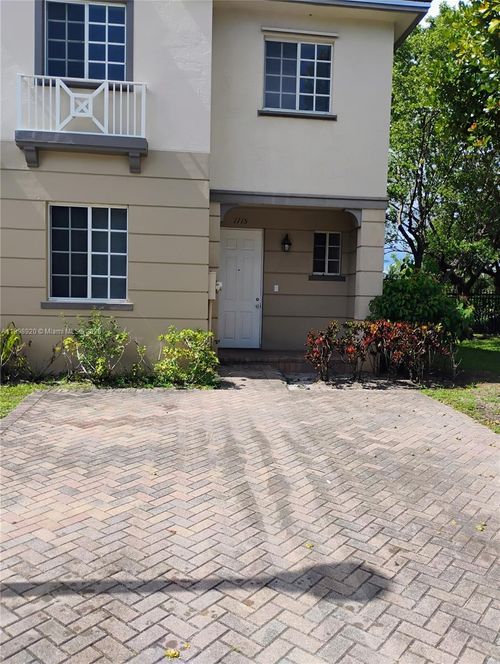 1115 Lucaya Dr, Riviera Beach, FL, 33404-6448 | Card Image
