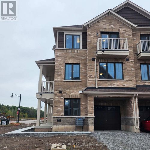 5 Pogie Drive, Welland (Dain City), ON, L3B0P2 | Card Image