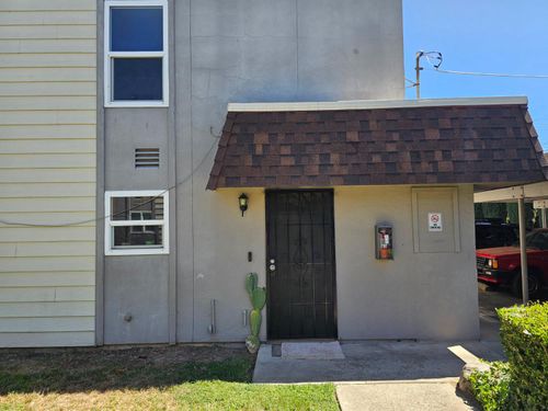c-5616 Hillsdale Blvd, Sacramento, CA, 95842-3805 | Card Image