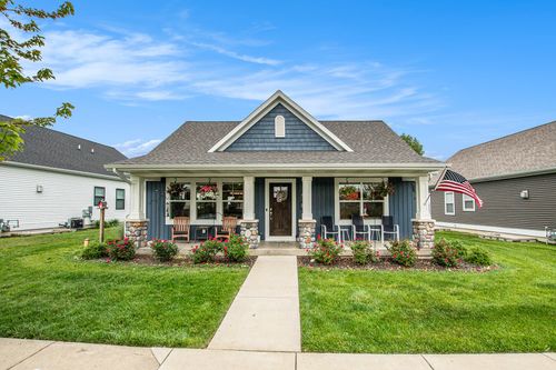 964 Everett Pkwy, South Haven, MI, 49090-1290 | Card Image