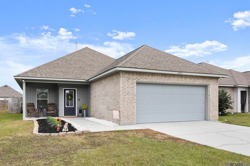 23419 Ruger Dr, Denham Springs, LA, 70726-7356 | Card Image