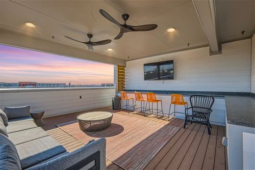 apt-402-2220 Webberville Rd, Austin, TX, 78702-3682 | Card Image