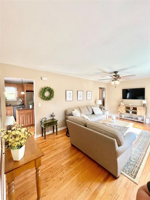 29 Ellison Dr, New Windsor, NY, 12553-7551 | Card Image