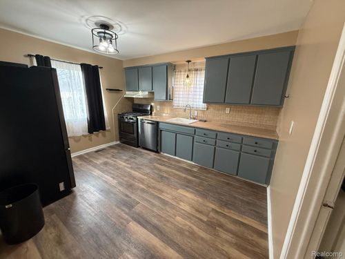 205 Shotka St, Westland, MI, 48186-5014 | Card Image