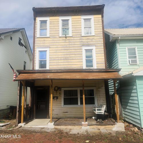 716 1st Ave, Altoona, PA, 16602-3844 | Card Image