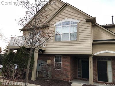 47703 Pembroke Drive, Condo with 2 bedrooms, 2 bathrooms and null parking in Canton Twp MI | Image 1