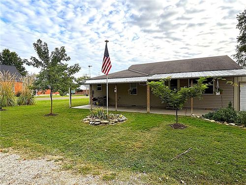 209 D St, Creighton, MO, 64739-8107 | Card Image