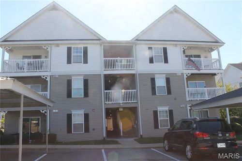 2200 Spring Creek Ln, O Fallon, MO, 63368-7479 | Card Image