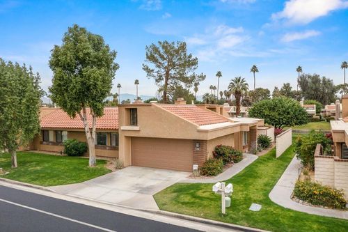 7562 Regency Dr, Palm Springs, CA, 92264-6738 | Card Image