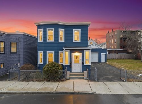 16 Thorndike St, Revere, MA, 02151-4530 | Card Image