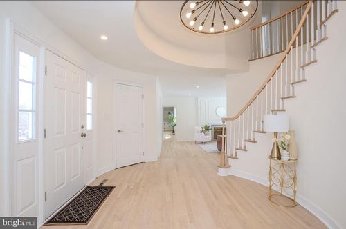 150 Windsor Rd, ROBBINSVILLE, NJ, 08691-2407 | Card Image