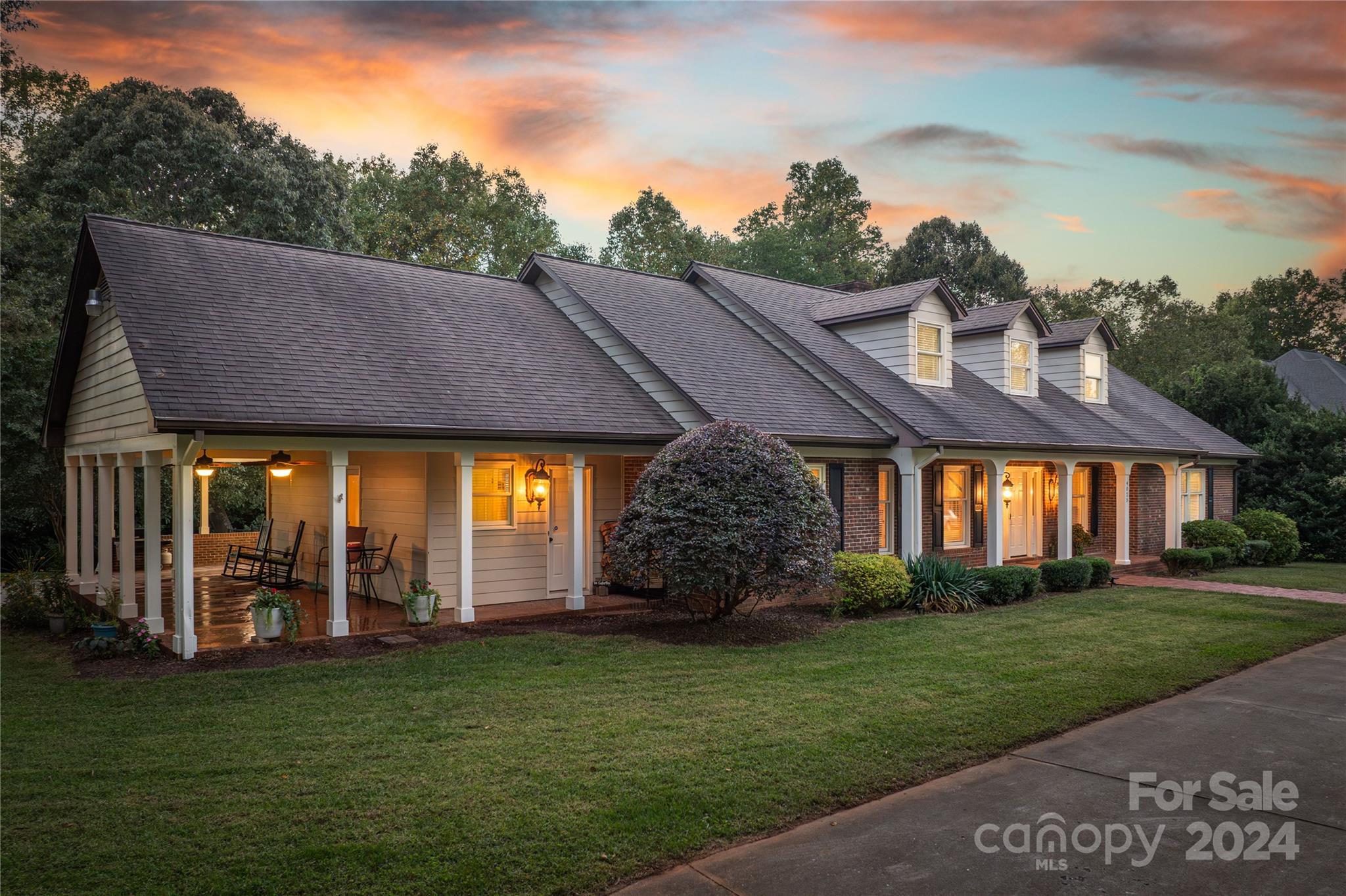 4th Street Ln, Hickory, NC 28601