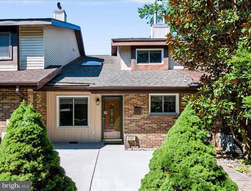 4946 S Raintree Ct, WILMINGTON, DE, 19808-1011 | Card Image
