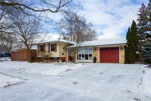 581 Braemore Rd, Burlington, ON, L7N3E4 | Card Image