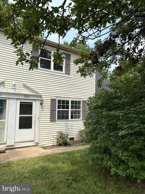 1840 Condor Ln, Dover, PA, 17315-2786 | Card Image