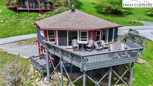 104 Longview Ct, Seven Devils, NC, 28604-8467 | Card Image