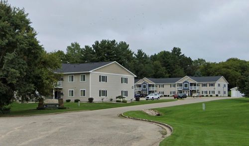 318 Dewitt Ave, Fremont, MI, 49412-9015 | Card Image