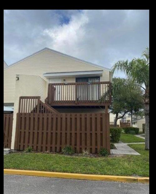 n205-637 Executive Center Dr, West Palm Beach, FL, 33401-4992 | Card Image