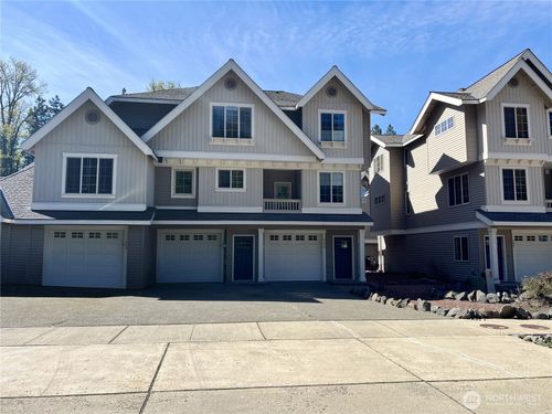 211 Broadway St, Cle Elum, WA, 98922-9603 | Card Image