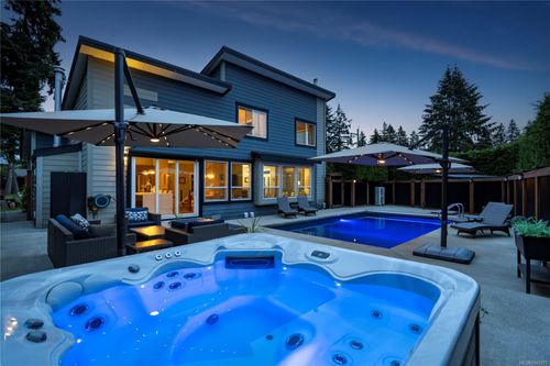 4371 Briardale Rd, Courtenay, BC, V9N9R7 | Card Image