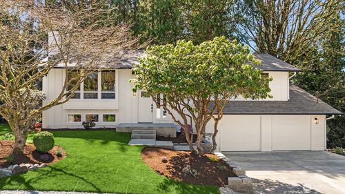 8820 194th Street Sw, Edmonds, WA, 98026 | Card Image