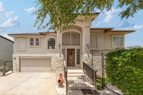 8424 Bronco Buster Trl, Lago Vista, TX, 78645-4101 | Card Image