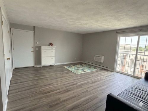 b2-24-300 Smithfield Rd, North Providence, RI, 02904-5131 | Card Image