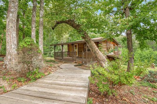 935 Whippoorwill Rd, Corbin, KY, 40701-7816 | Card Image
