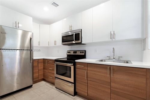 3-214 Salamanca Ave, Coral Gables, FL, 33134-3951 | Card Image