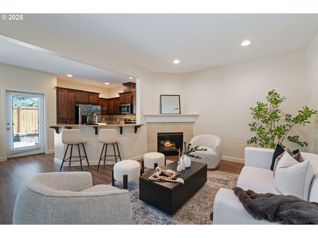16085 Se Kingbird Dr, House attached with 3 bedrooms, 3 bathrooms and 1 parking in Clackamas OR | Image 13