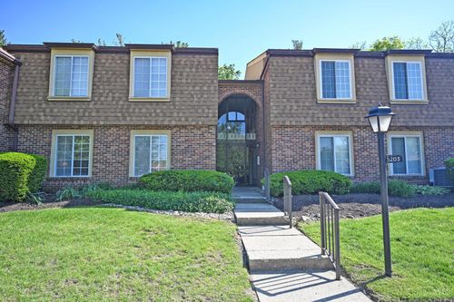 5203 Eaglesnest Drive S, Green Twp, OH, 45248 | Card Image