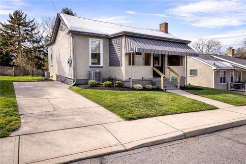 125 Dinsmore Ave, Crafton, PA, 15205-2905 | Card Image