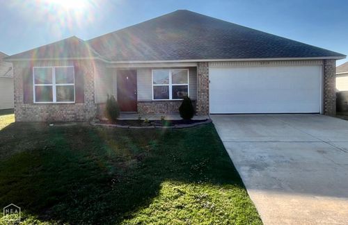 3717 Churchill Dr, Jonesboro, AR, 72404-7090 | Card Image