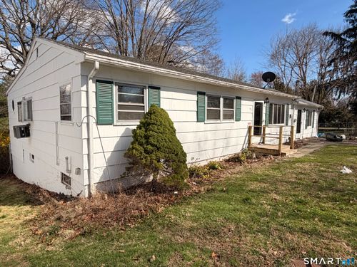 427 Strong St, East Haven, CT, 06512-1005 | Card Image