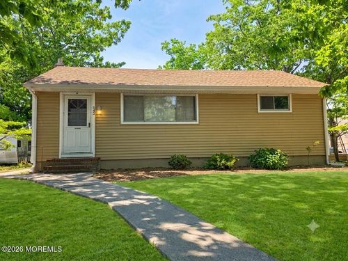 542 Jackson Ave, Brick, NJ, 08723-4139 | Card Image