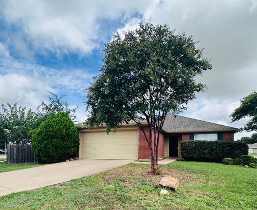 8600 Hawkview Dr, Fort Worth, TX, 76179-4366 | Card Image