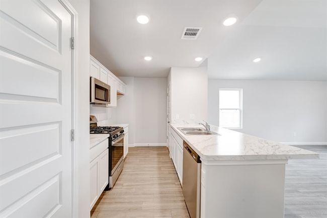 115 Pine Burr St, House other with 4 bedrooms, 2 bathrooms and 2 parking in Lufkin TX | Image 9