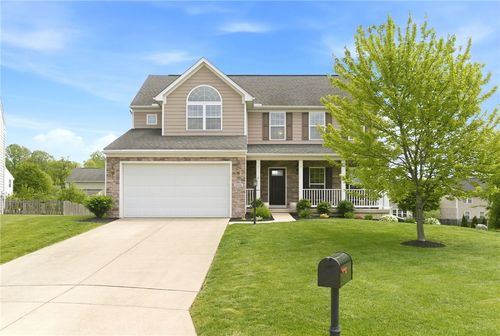 6890 Norman Cross Ln, Washingtn Twp, OH, 45459-2953 | Card Image