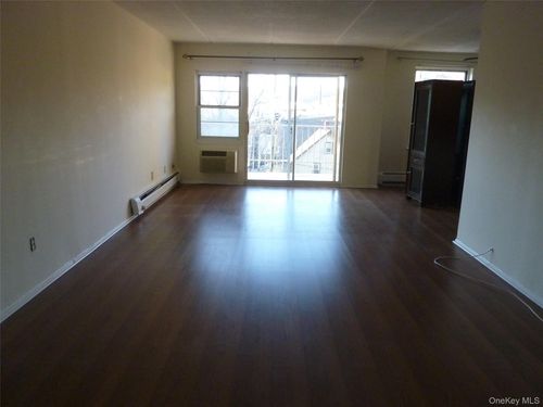 apt-2d-35 Park Ave, Suffern, NY, 10901-5520 | Card Image