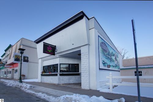 104 S Brownson Ave, Kingsley, MI, 49649-5103 | Card Image