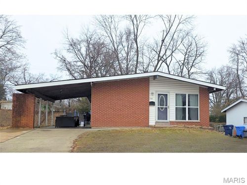 1155 Saint Anthony Ln, Florissant, MO, 63033-5633 | Card Image