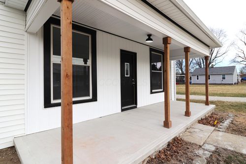 181 Mound St, London, OH, 43140-1323 | Card Image