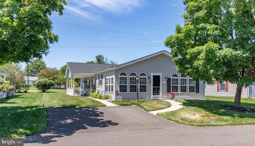 559 Spring Meadow Cir, NEW HOPE, PA, 18938-1572 | Card Image