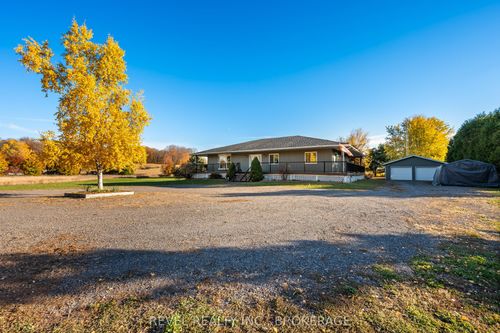 2089 Sunbury Rd, South Frontenac, ON, K0H1X0 | Card Image