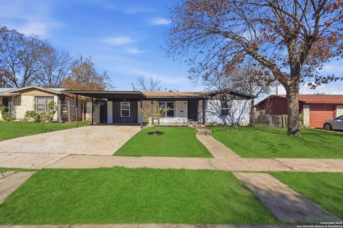 121 Eland Dr, San Antonio, TX, 78213-3939 | Card Image