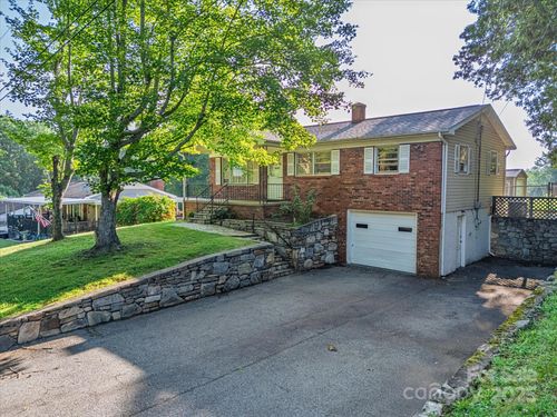 21 Cedar Hill Cir, Asheville, NC, 28806-1302 | Card Image