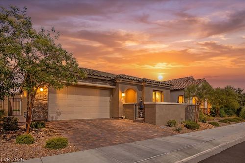 7375 Rosenberger St, Las Vegas, NV, 89166-8113 | Card Image