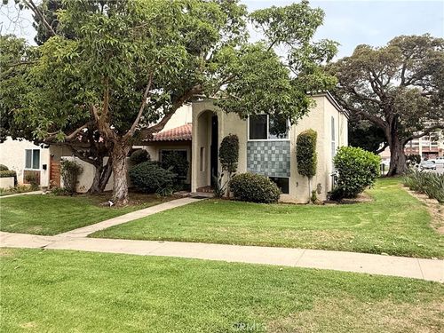 4188 Balboa Way, San Diego, CA, 92117-6911 | Card Image