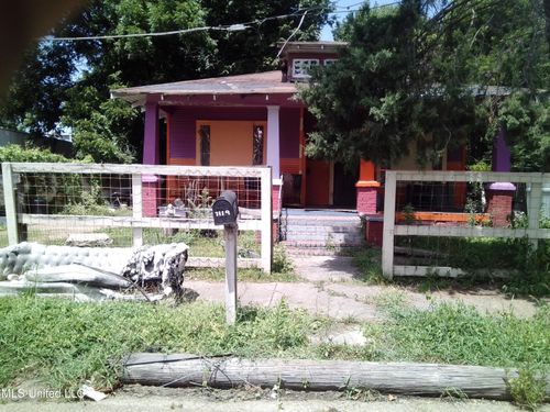 1119 Hunter St, Jackson, MS, 39204-3111 | Card Image